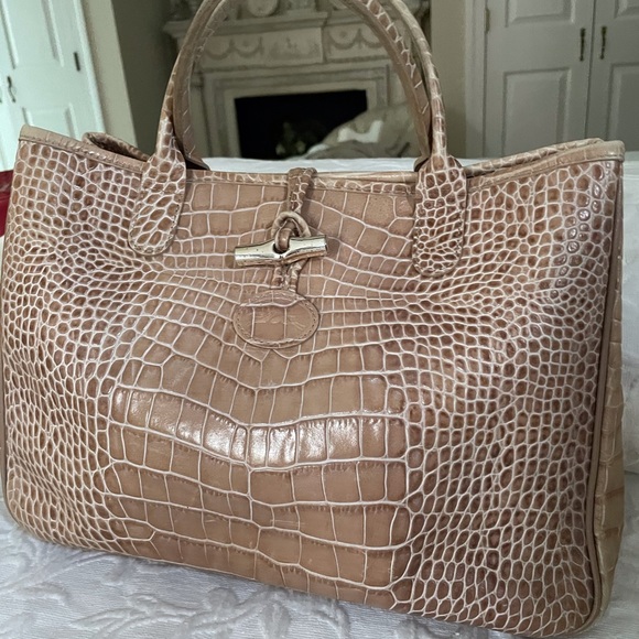 Longchamp Handbags - 💲⬇️ Vintage Longchamp leather bag